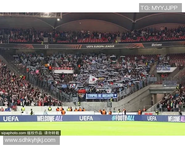 新足球星闪耀赛场引领球队奋勇拼搏点燃全球球迷热情