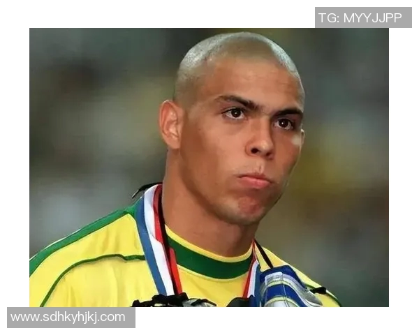 罗纳尔多：从天才少年到足球传奇的辉煌历程与全球影响力