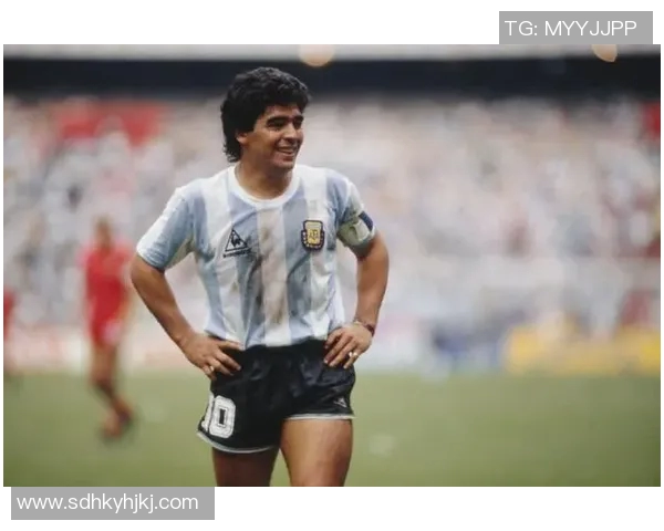 80年代足球传奇球星回顾：从马拉多纳到贝克汉姆的辉煌岁月