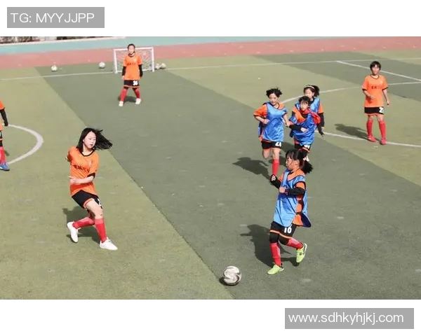 小足球星erxat逐梦绿茵场谱写青春拼搏励志新篇章