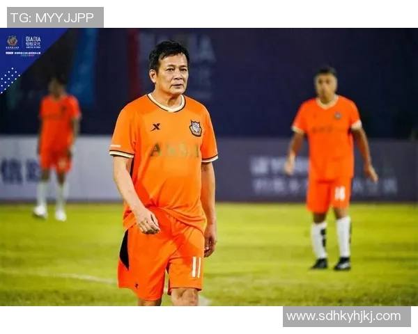 高龄依旧闪耀绿茵场那些宝刀未老的世界足坛传奇球星排名